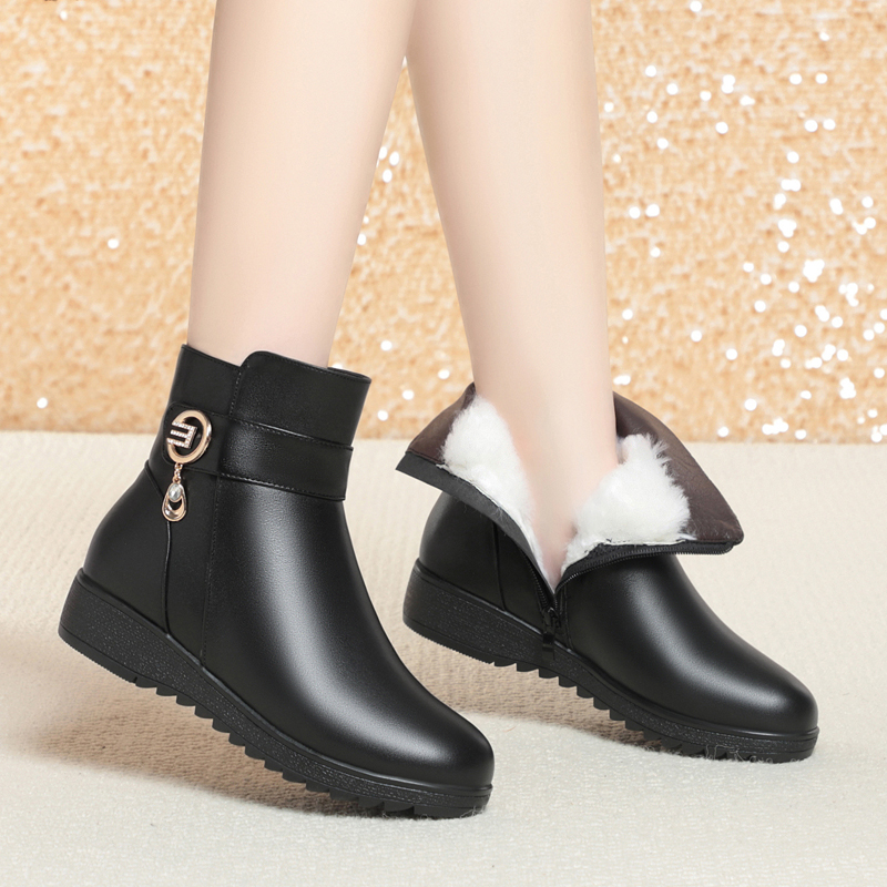 AIYUQI Snow Boots For Women 2024 New Genuine Leather Warm Wool Winter Boots forfemale Flat Bottom Large Size Non slip Mom Bots