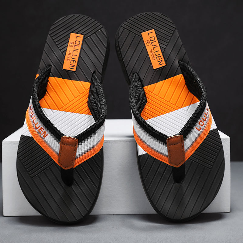 New Men's Flip Flops Slippers Beach Outdoor Sandals Design Men Comfortable Slides Casual Shoes Men Non-slip Home Slippers 39-45