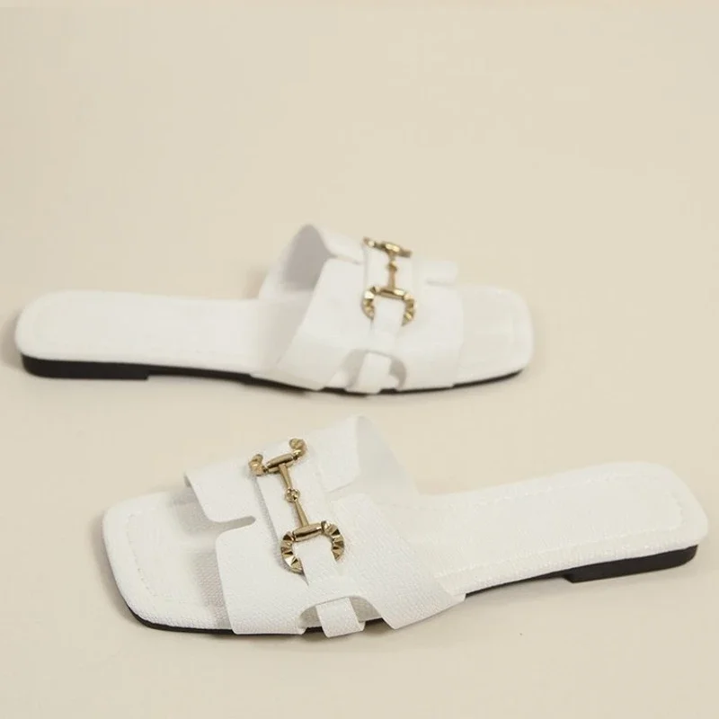Slippers Casual Fretwork Heels String Bead Shoes Woman 2024 Pantofle Shale Female Beach Luxury Soft Flat New Sabot Fashion Slide