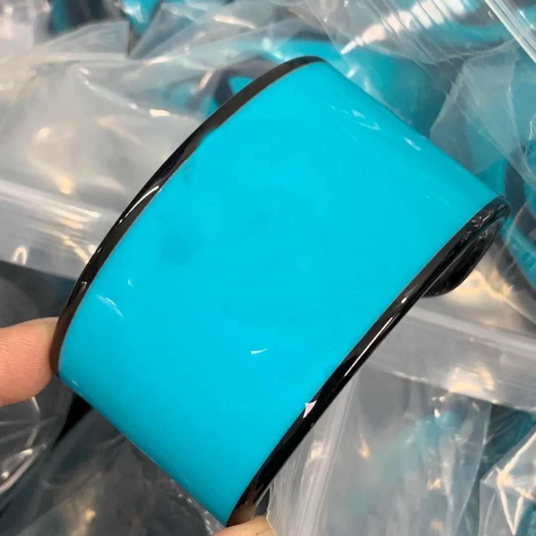 Multicolour Bone Cuff in Cand Colored Acrlic Bangle Double Letters European American Shin Wide Face Women's Cool Opening Band Bracelet Hiphop Designer