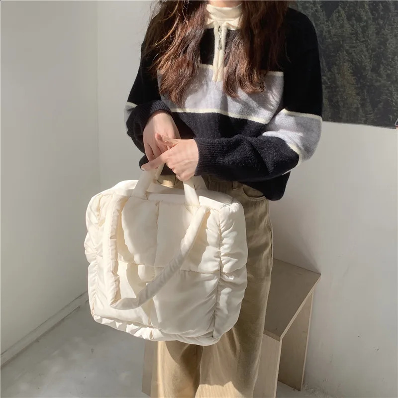 Puffy Shoulder Bag Women Quilted Space Cotton Down Feather Padded Large Capacity Handbag Winter Shopping Tote Purse 240903