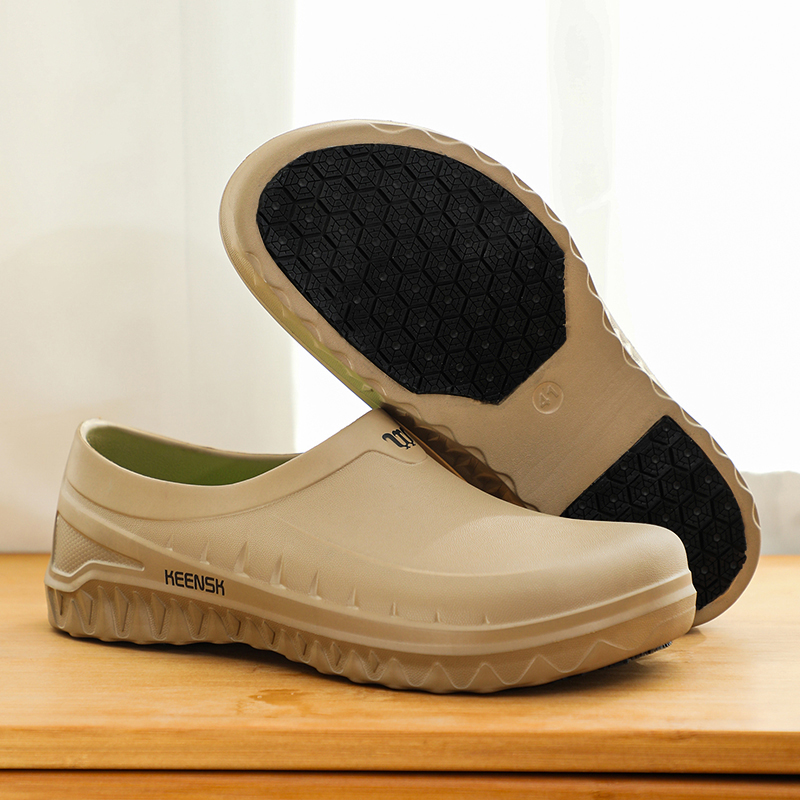 High Quality New Oil-proof Chef Shoes Men's Anti-slip Casual Sandals Mens Slip-on EVA Waterproof Shoes for Men Outdoor Work Shoe