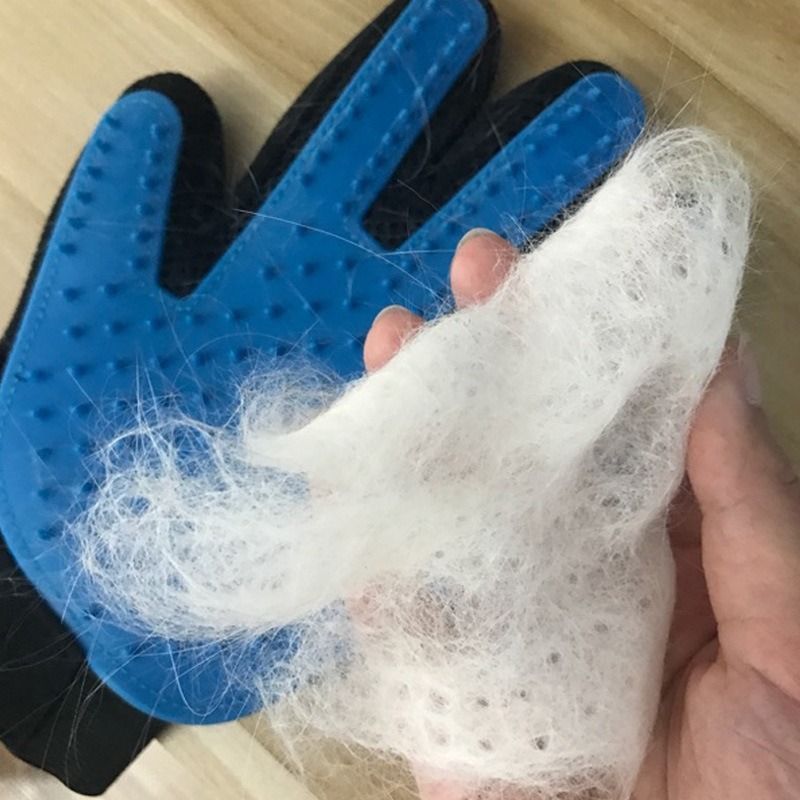Hot selling pet dog hair combing gloves pet dog cat suitable pet supplies