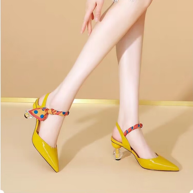 Transparent Fashion Thick Heel Baotou Sandals Women's Edition 2024 Summer New Lacquer Quality Leather One E Buckle Pointed High Heels 5C58 New Bu