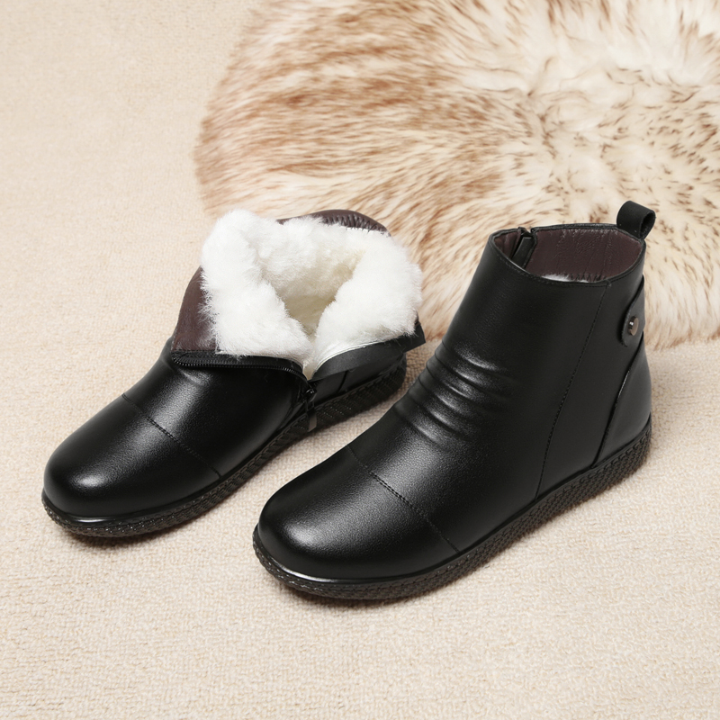 AIYUQI Snow Boots Women 2024 New Anti slip Genuine Leather Mother Boots Flat Large Size Wool Warm Women's Short Boots