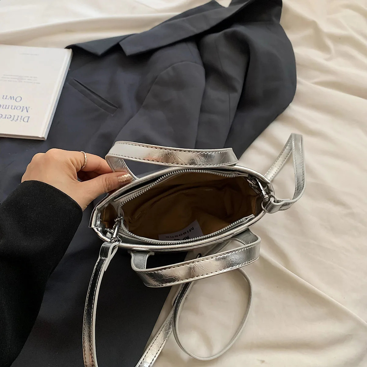 Small Shoulder Bags for Women Fashion Trend Silver Crossbody Bag Female Lady Handbags and Purses 240902
