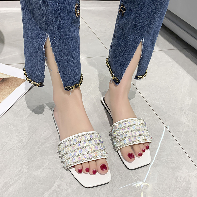 Women Slippers Summer Flat Shoes Slides Rivet Lady Low Pantofle Soft New Designer Girl Fashion PU Rubber Female 9067