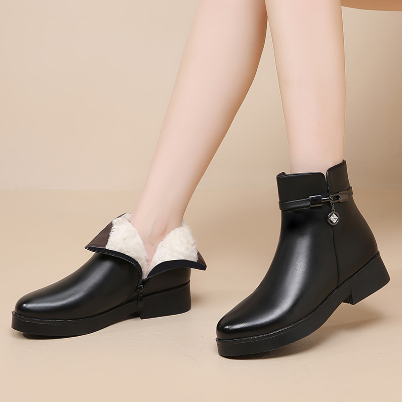 AIYUQI Women Winter Boots Genuine Leather 2024 New Large Size Non Slip Mom Snow Boots Women Wool Warm Women Ankle Boots