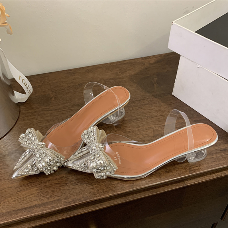 PVC Liyke Transparent Sandal Women Pumps Fashion Sier Crystal Bowknot Pointed Toe Clear Low Heels Banquet Dress Sgback Shoe 56ec