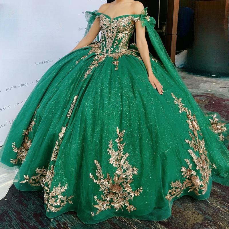 Emerald Green Princess Quinceanera Dresses Gold Lace Appliques Tull Sweet Dress Party Birthday Ball Gown Vestidos 15 De