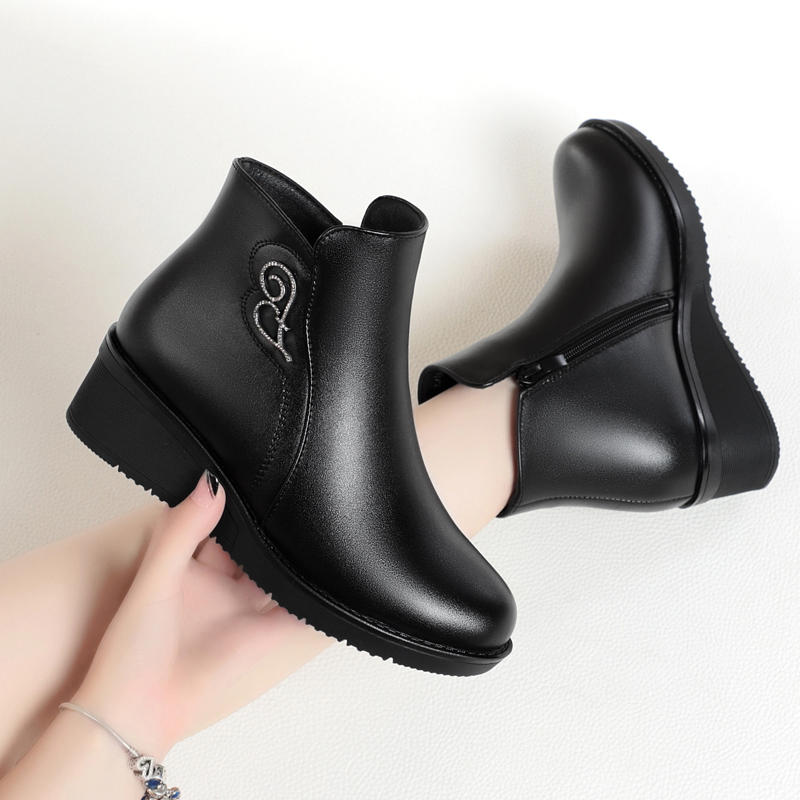AIYUQI Women Snow Boots Wedge 2024 New Large Size Genuine Leather Mom Winter Boots Wool Mid Heel Casual Ladies Short Boots