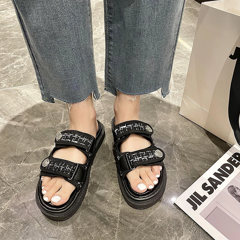 Women Fashion 2024 Sandals Summer New Flat Embroidery Casual Roman Designer Shoes Platform Sandal 302f