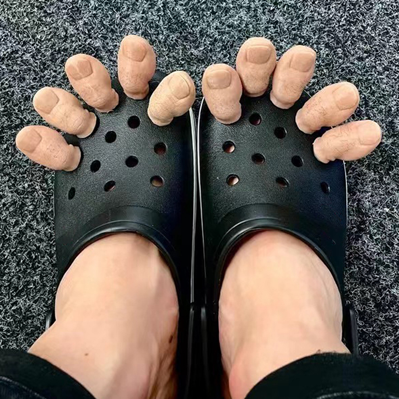 1PCS Big Toe Alligator Hanging Shoe Decoration Funny Shoe Decoration Creative Shoe Decoration Decoration