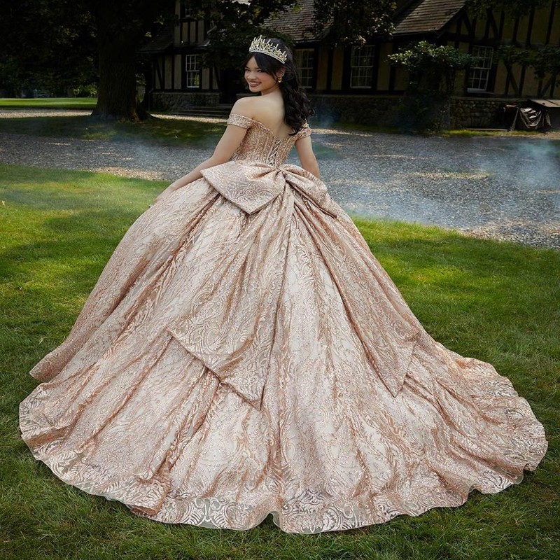 Champagne Shiny Quinceanera Dresses Off The Shoulder Princess Beads Crystal Bow Tull Sweet 16 Birthday Party Gown Vestido De 15 Anos
