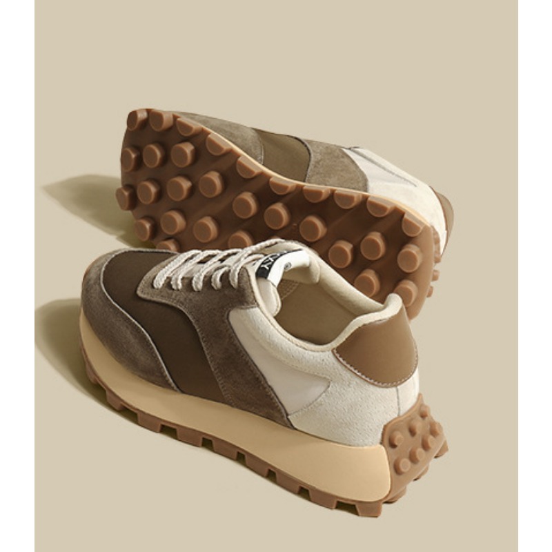 Non-Slip Women's Sports Shoes for Casual Walking and Tennis in Black 4