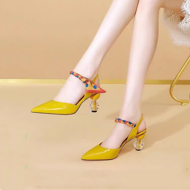 Transparent Fashion Thick Heel Baotou Sandals Women's Edition 2024 Summer New Lacquer Leather One e Buckle Pointed High Heels 5c58 New Buckl Poin