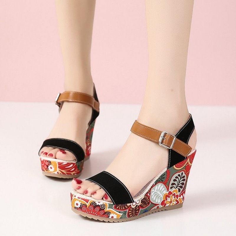 Women's Summer Wedge Sandals: Ethnic Print, Comfy Platform Sandals for Ladies