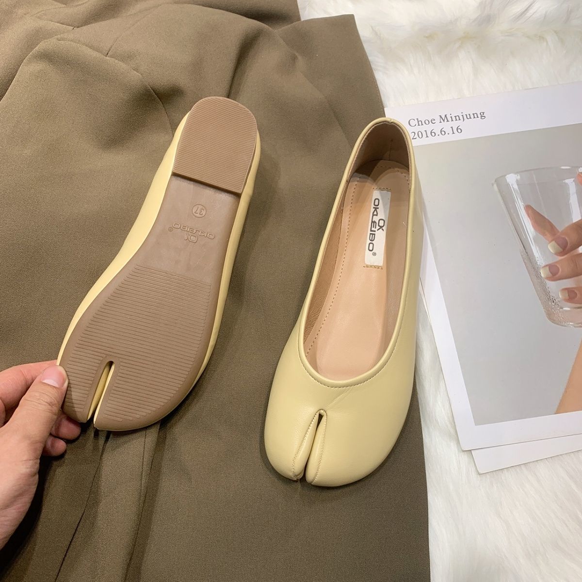 Women's Summer Footwear Yellow Shoes for Woman 2024 Cute Moccasins Red Kawaii Normal Leather Casual Wholesale Non Slip on Sale A