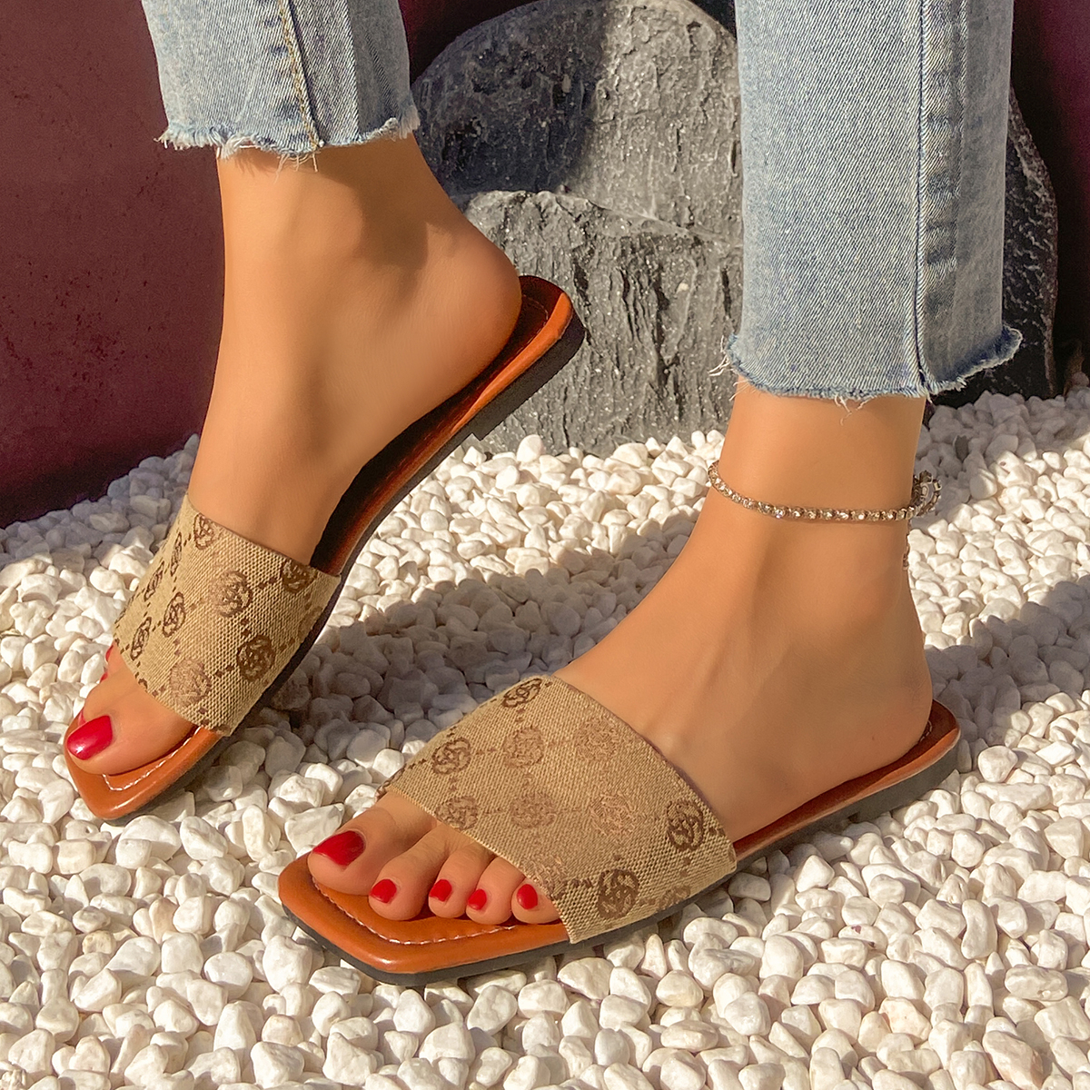 Women Slippers Print Random Flats Shoes Casual Sandals Summer New Brand Women Shoes Designer Slides Femme Beach Flip Flops