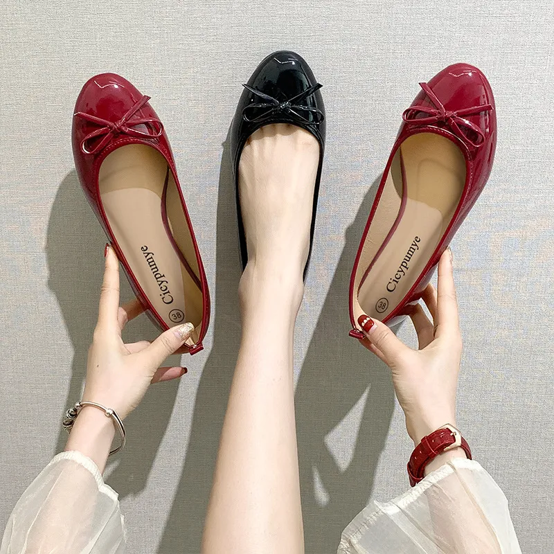 Flats Ballet Women Classics Casual Loafers Red Patent Leather Lady Fashion Design Bowknot Shoes for Woman's Spring/Autumn 5880