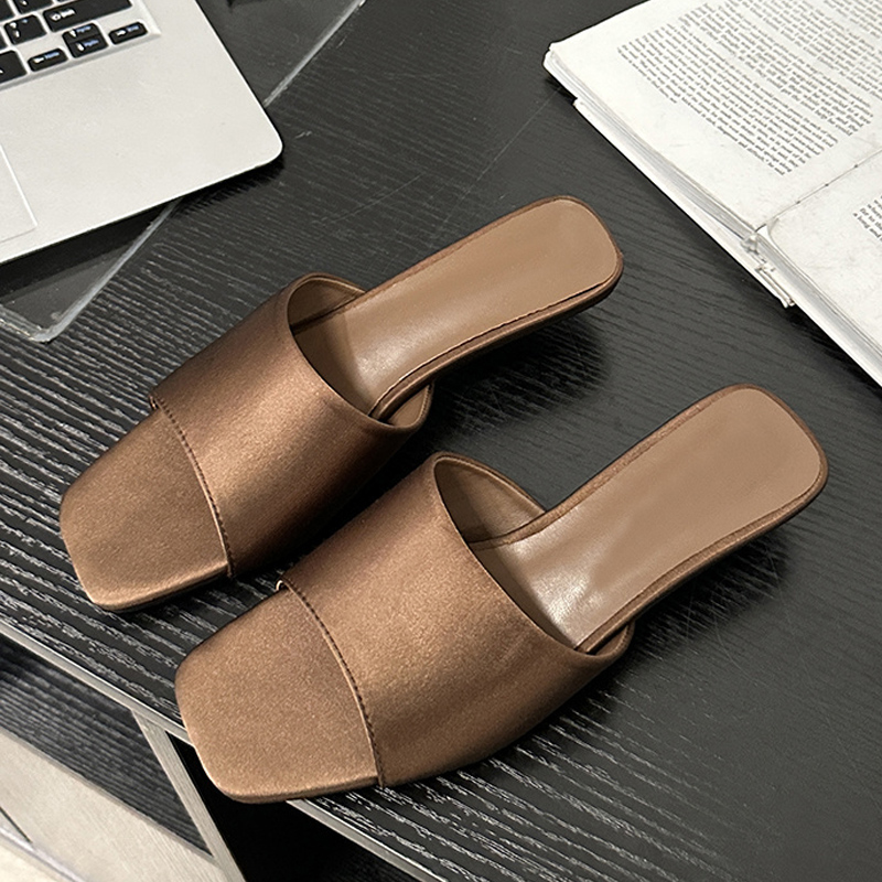 Outdoor Liyke Party Cozy Silk Women Slippers Casual Gladiator Sandals Strange Triangle Low Heels Slides Shoes Square Toe Mules 63cb