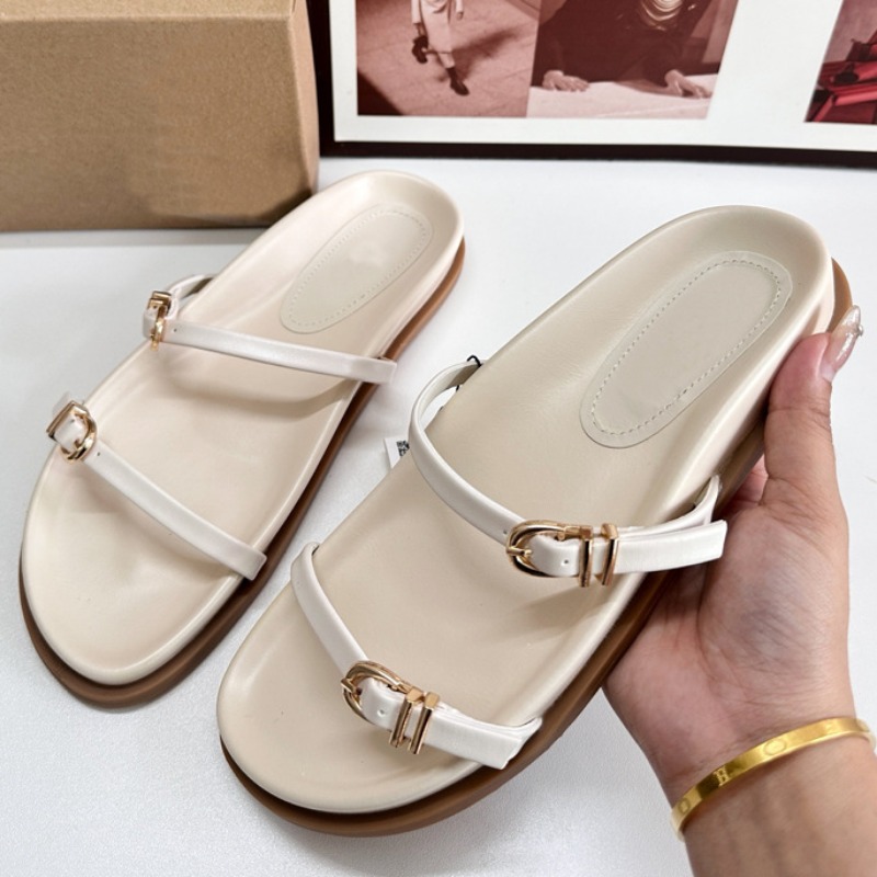 2024 Summer Outdoor Flat Women Slippers Comfortable Soft Sole Ladies Beach Shoes Chic Metal Buckle Belt Solid Female Slides