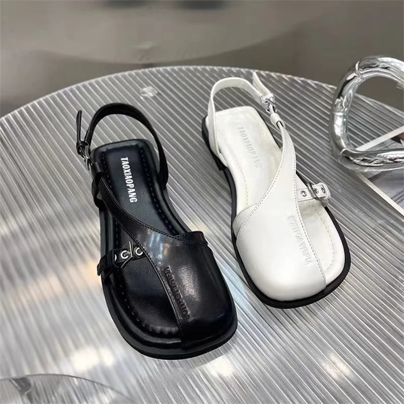 Summer 2024 New Baotou New Hollow Soft Leather Flat One Word Buckle Casual Fashion Women Platform Sandals 450c