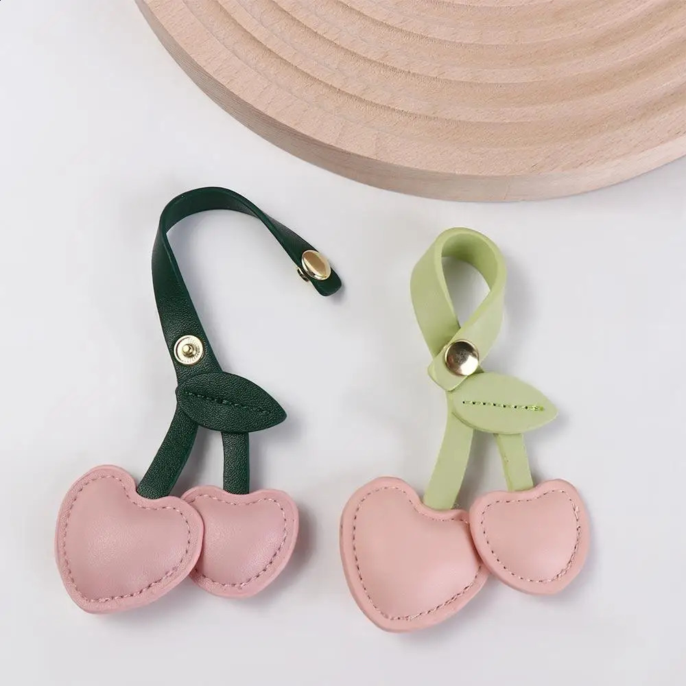 Kawaii Peach Heart Decoration Keychain Love Cherry DIY Craft Accessories Jewelry Bag Pendant Women/Men 240902 zhanyishengli