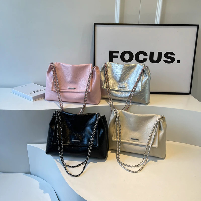 LEFTSIDE Small Sier Crossbody Bags for Women Korean Fashion Handbags and Purses Leather Chain Shoulder Bag 240903