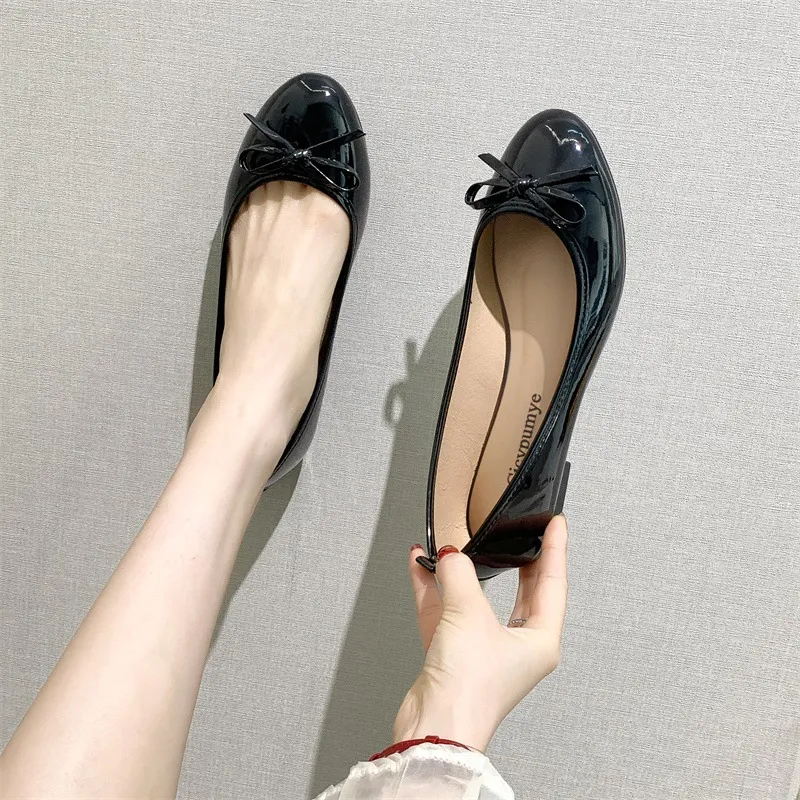 Flats Ballet Women Classics Casual Loafers Red Patent Leather Lady Fashion Design Bowknot Shoes for Woman's Spring/Autumn 5880