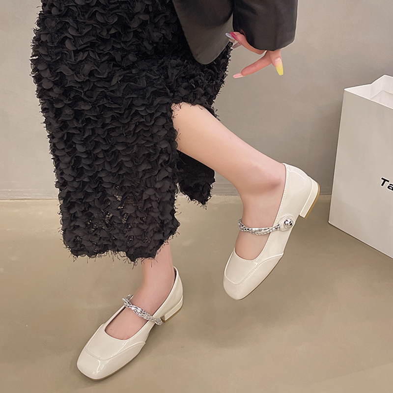 Patent Leather Low Heels Pumps Women Square Toe Crystal Chain Mary Jane Shoes Woman Square Toe Non-Slip Decoration Design Shoes 171