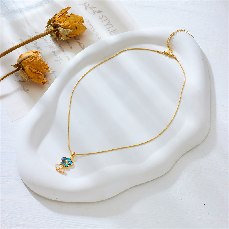 Colorful Shell Flower Butterfly Love Heart Necklace Charm Designer Conch Gold Chain Cubic Zirconia Necklaces for Woman Gift Stainless Steel Jewelry