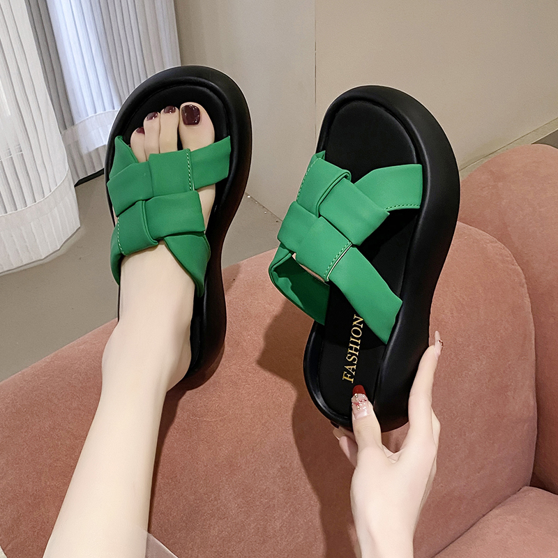 2024 New Platform Sandals Female Summer Wear Sense Sandals Light Summer Fashion Beach Flip-flops Female Slippers Women