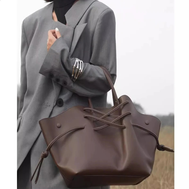 Great travel handbag genuine cowhide urious French Criss rope decoration elegant shopping bag for women 240902 47e7 4