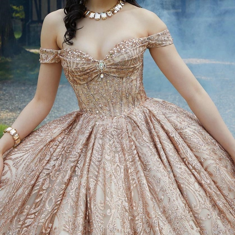 Champagne Shiny Quinceanera Dresses Off The Shoulder Princess Beads Crystal Bow Tull Sweet 16 Birthday Party Gown Vestido De 15 Anos
