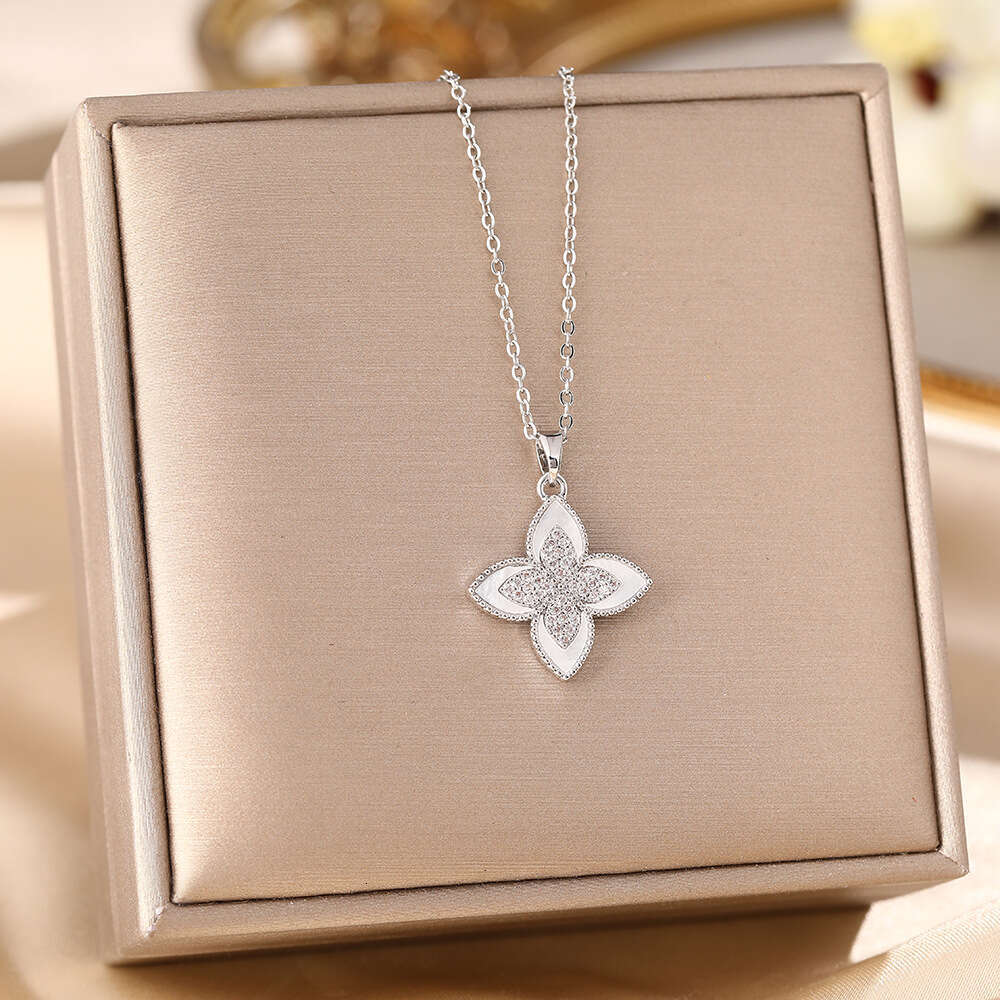 Clover necklace For Men and Women Luxury Designer jewelry 4/ Leaf necklace 18K Gold Silver Plate Agate Diamond Fashion Charm Chain Wedding Gift Party 