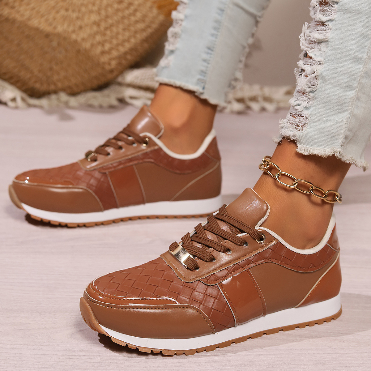 Designer Trend Sneakers Women Casual Lace Up Flat Running Walking Woman Footwear Breathable Women's Sports Shoes 2549 's