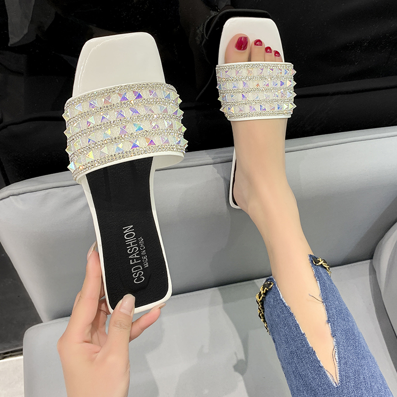 Women Slippers Summer Flat Shoes Slides Rivet Lady Low Pantofle Soft New Designer Girl Fashion PU Rubber Female 9067