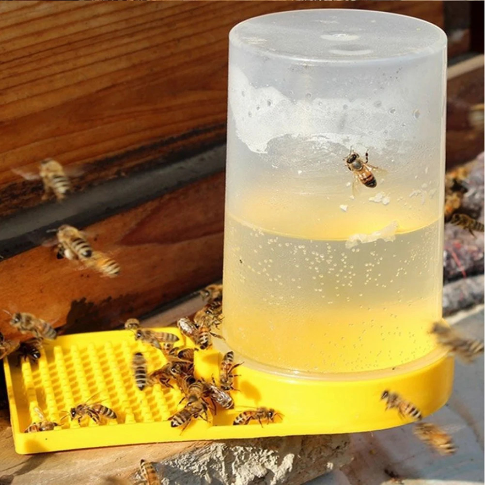 16PCS Bee Feeder Drinking Water Waterer Beekeeping Honey Feeders Watering Bees Tools Supplies Feeding Drinker 240902
