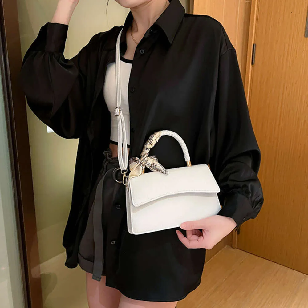 Women Bag Leisure Crossbody Bag Shoulder bag Fashion Stylish Versatile Classic design Natural style Minimalist style Free shipping