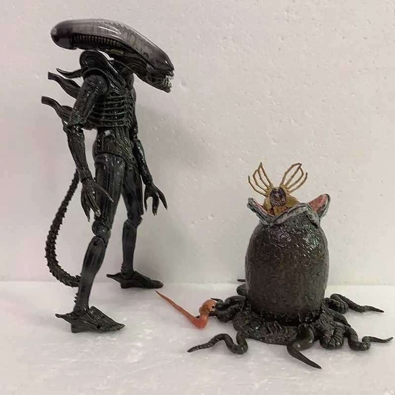 NECA Alien Big Chap Alien Figure Big Chap Alien Predator 40th Anniversary Egg Facehugger Figurine Model Toy Doll Gift W240902