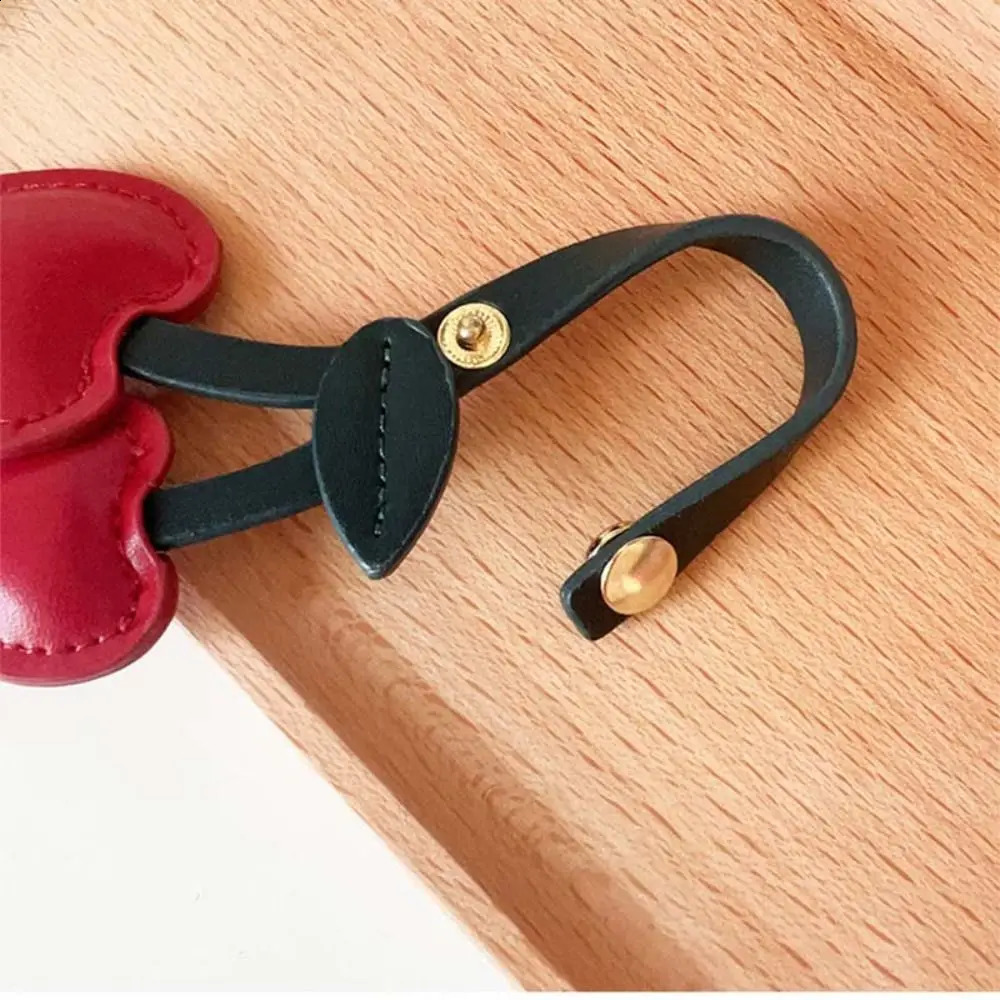 Kawaii Peach Heart Decoration Keychain Love Cherry DIY Craft Accessories Jewelry Bag Pendant Women/Men 240902 zhanyishengli