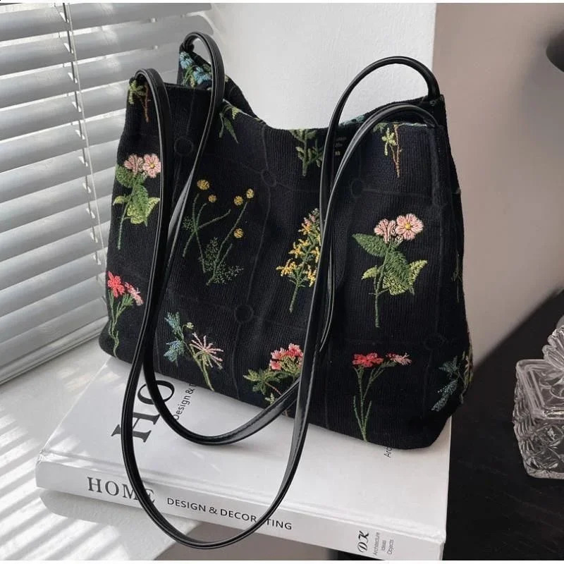 Largecapacity Embroidered Tote Bag Women Summer Trendy Cloth Niche Embroidery Shoulder Texture Bucket Bags Canvas 240903