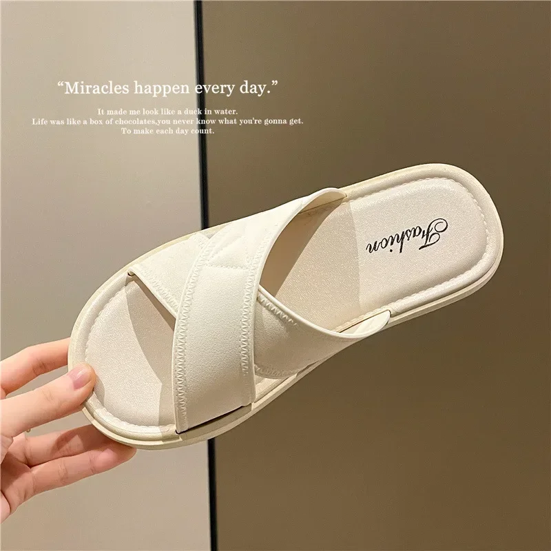 Outdoor Summer 2024 New Fashion High Quality Soft Cross Women's Casual Sandals Thick Bottom Flat Heel Slippers 53b2
