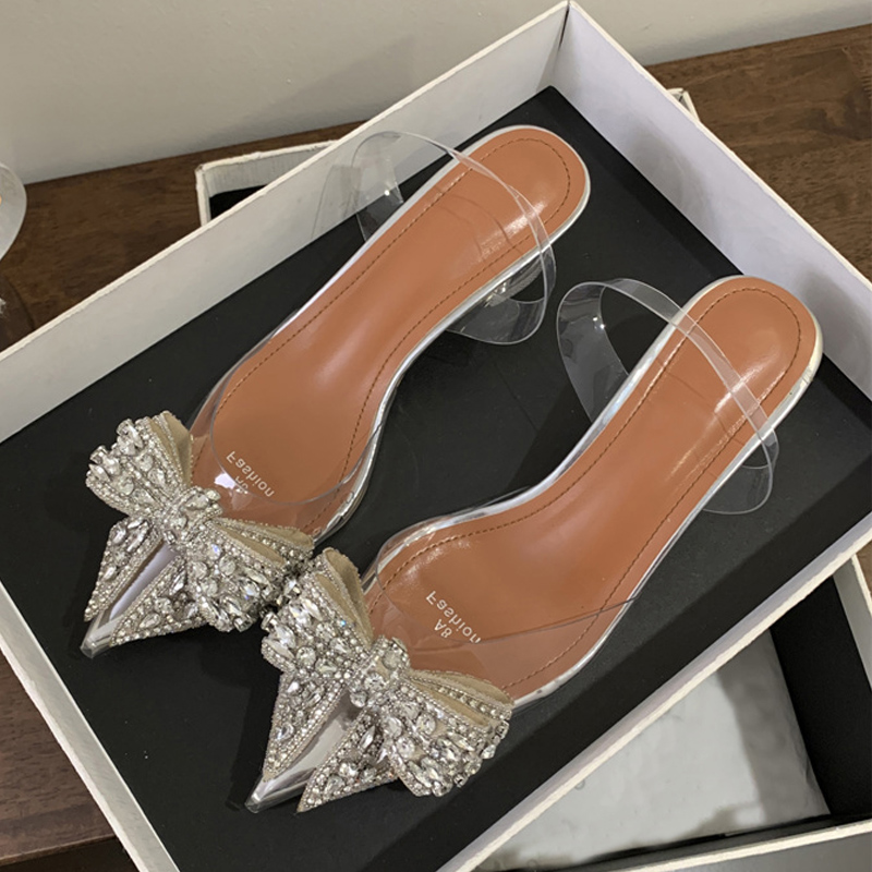 PVC Liyke Transparent Sandal Women Pumps Fashion Sier Crystal Bowknot Pointed Toe Clear Low Heels Banquet Dress Sgback Shoe 56ec