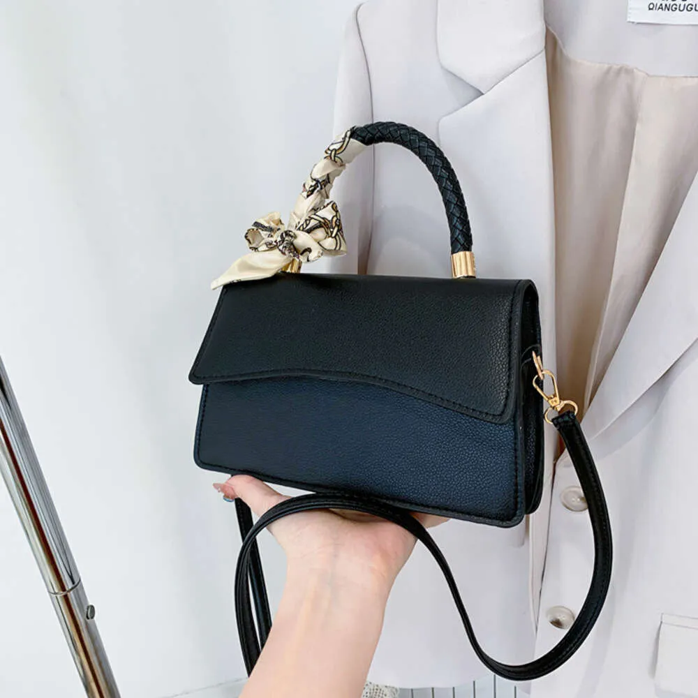 Women Bag Leisure Crossbody Bag Shoulder bag Fashion Stylish Versatile Classic design Natural style Minimalist style Free shipping