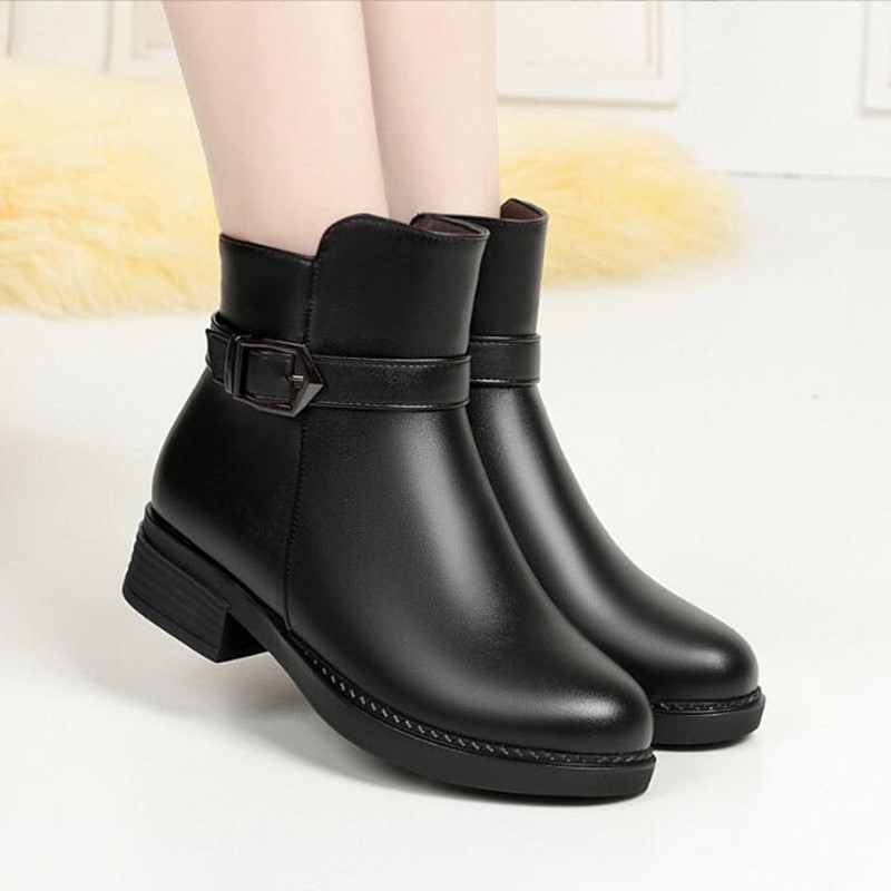 AIYUQI Winter Boots Mother Shoes Large Size Wool Mid-heel Thick Wool Ladies Short Boots Non-slip Female Snow Boots