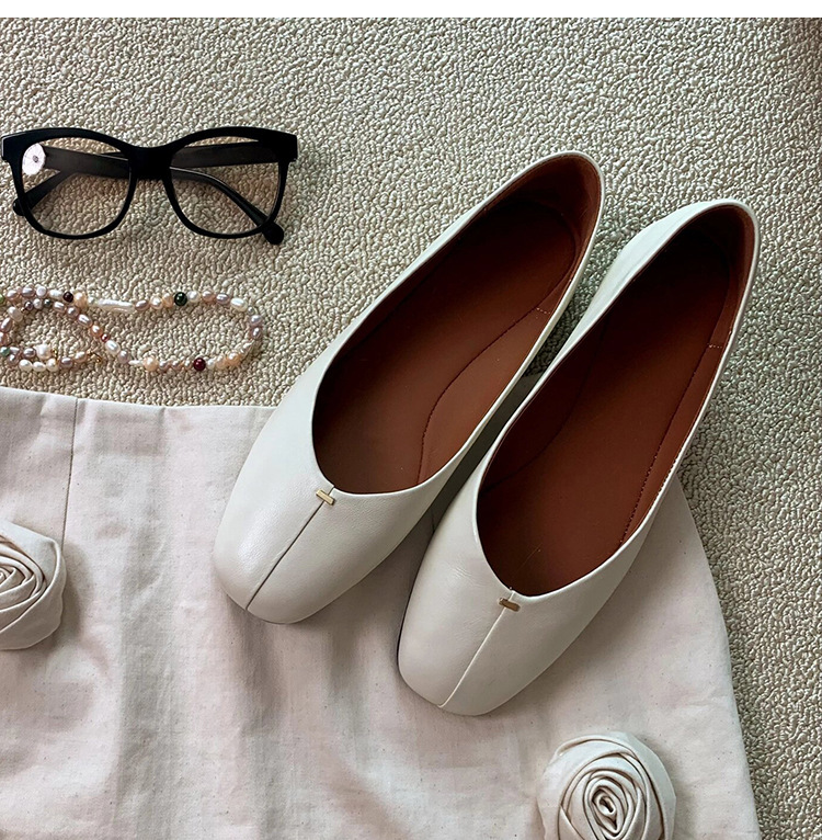 2024 Ladies Spring Autumn Comfort Sweet Woman Round Head Shallow Round Toe Single Shoes Ballet Flats Solid Color Female