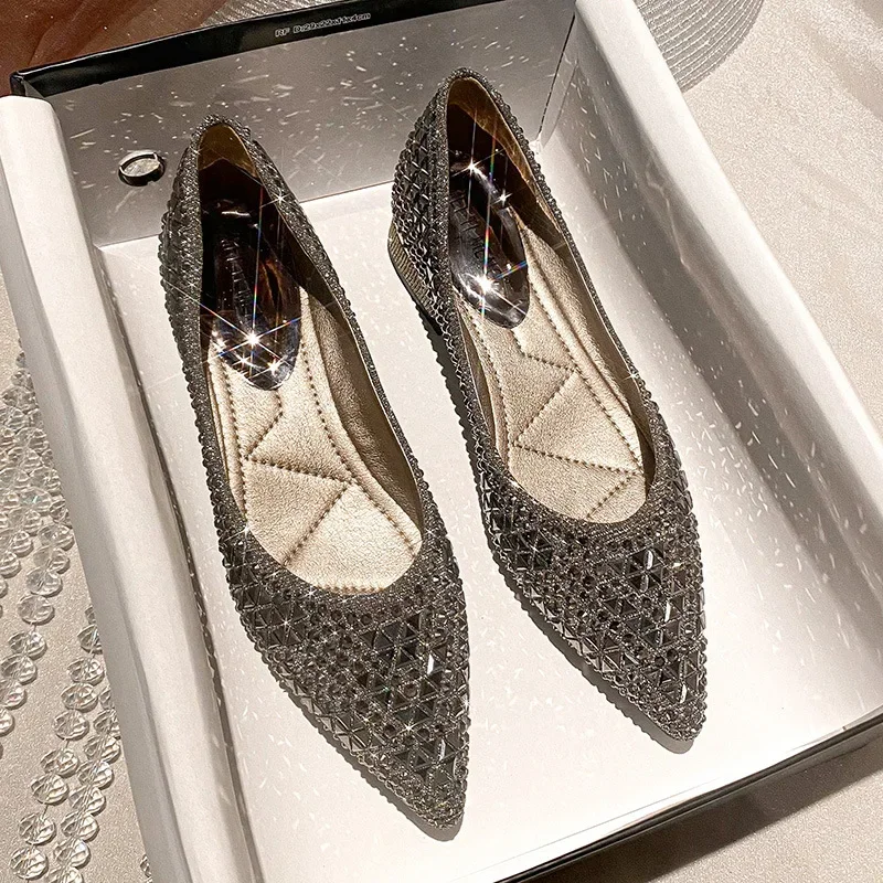 Glitter Sequins Pumps Woman Bling Diamonds Shoes Crystal Rivet Ladies Party Dress Pointy Toe Elegant Flat Bottom Loafer 2024