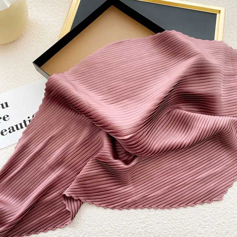 Warm pleated printed silk scarf satin spring and summer scarf 70 * 70cm square neckline solid color scarf decoration X250319